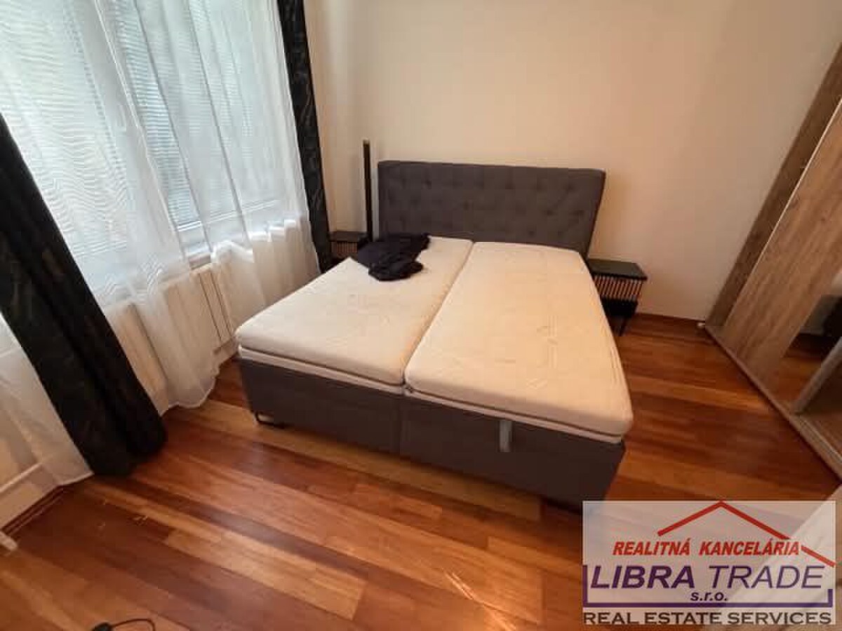 EXKLUZÍVNY PREDAJ/VÝMENA - Kompletne prerobený 2 izbový tehlový byt s vlastným kúrením a balkónom v Hurbanove  — foto 14