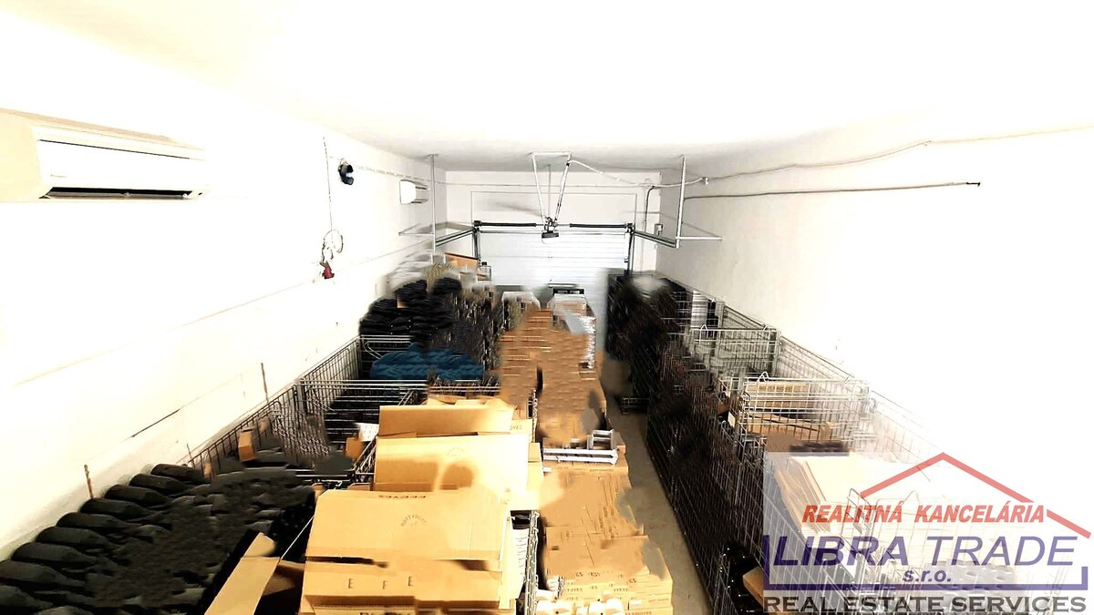 EXKLUZÍVNY PREDAJ - Rodinný dom na Leteckom poli VÝHODNÁ PONUKA A DOBRÁ POZÍCIA v Komárne — foto 12