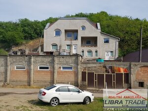 PREDAJ - veľký rozostavaný rodinný dom vhodný aj na podnikateľské účely - ubytovňa, penzión. Len 4 km od Štúrova. ODPORÚČAME. — foto 5