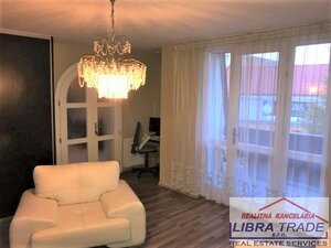 Predaj - polyfunkčný objekt s 2 bytovými jednotkami a podnikateľskými priestormi v centre Komárna — foto 12