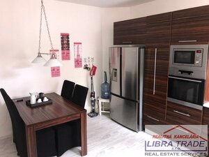 Predaj - 8 izbový rodinný dom pre viacčlennú rodinu vhodný aj pre podnikanie v Komárne — foto 10
