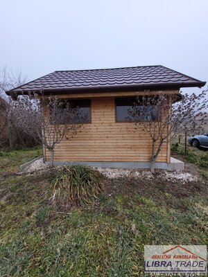 Predáme chatku s elektrinou, pekným pozemkom a viničom. — foto 2