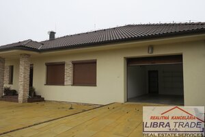 Luxusný rodinný dom na predaj v Nových Zámkoch. — foto 12