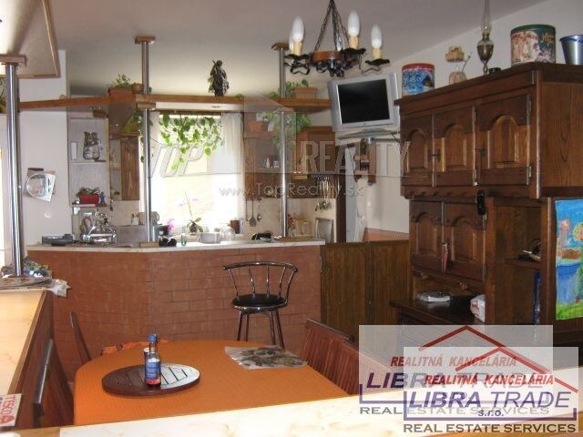Veľký dvojgeneračný RD pri kúpelnom meste Štúrovo — foto 2