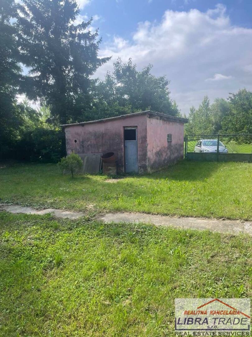 Predaj - 2-izb.starší RD s pekným pozemkom 1800m2 v Dedine Mládeže. — foto 4