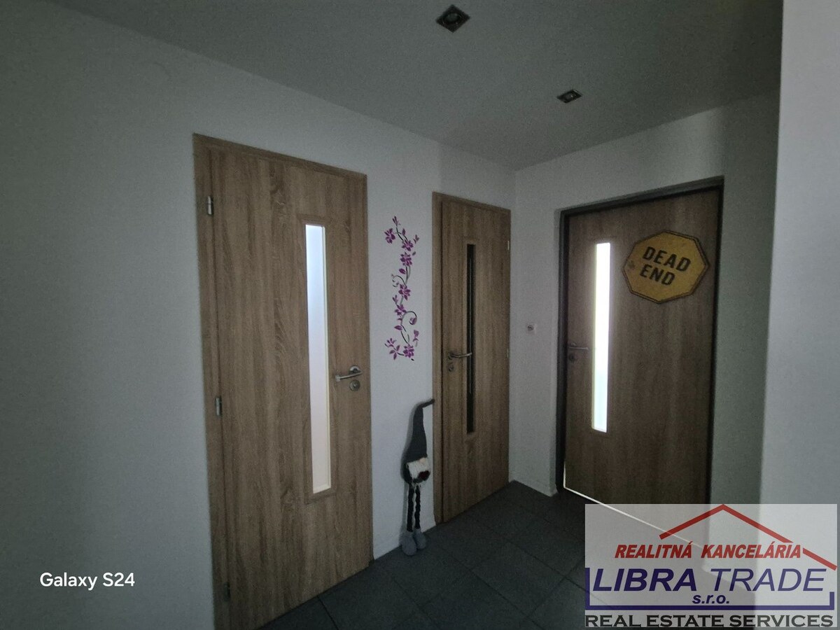 /Exkluzívne iba u Nás/Predaj 7-izb.RD po kompletnej rekonštrukcii v Šuranoch. — foto 12
