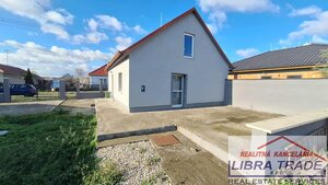 EXKLUZÍVNY PREDAJ - 2 izbový rodinný dom v Okoličnej na Ostrove  — foto 2