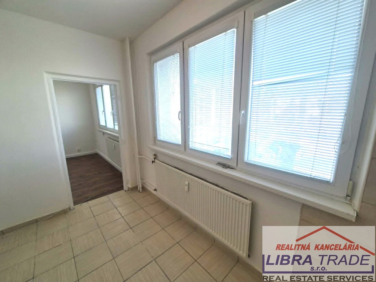 PREDAJ - Kompletne prerobený 1 izbový byt na Košickej ul. v Komárne  — foto 6