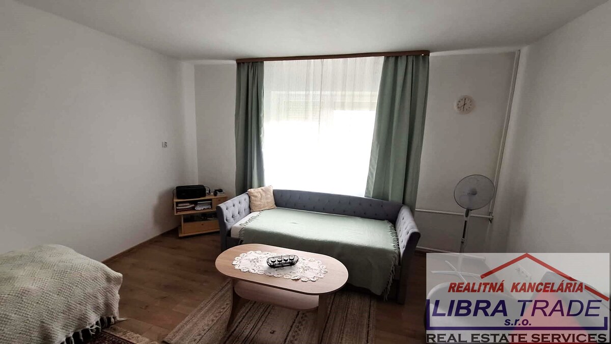 EXKLUZÍVNY PREDAJ - Kompletne prerobený 3 izbový rodinný dom vo Veľkom Ostrove  — foto 15