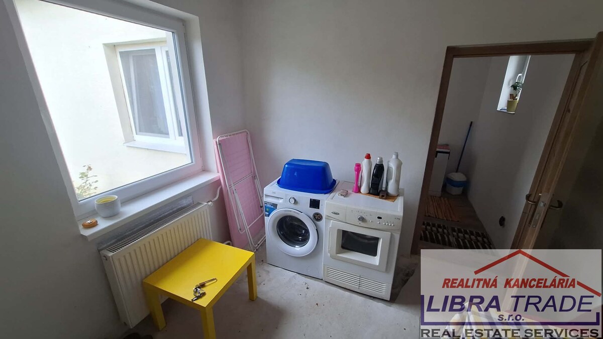 EXKLUZÍVNY PREDAJ - Kompletne prerobený 3 izbový rodinný dom vo Veľkom Ostrove  — foto 18