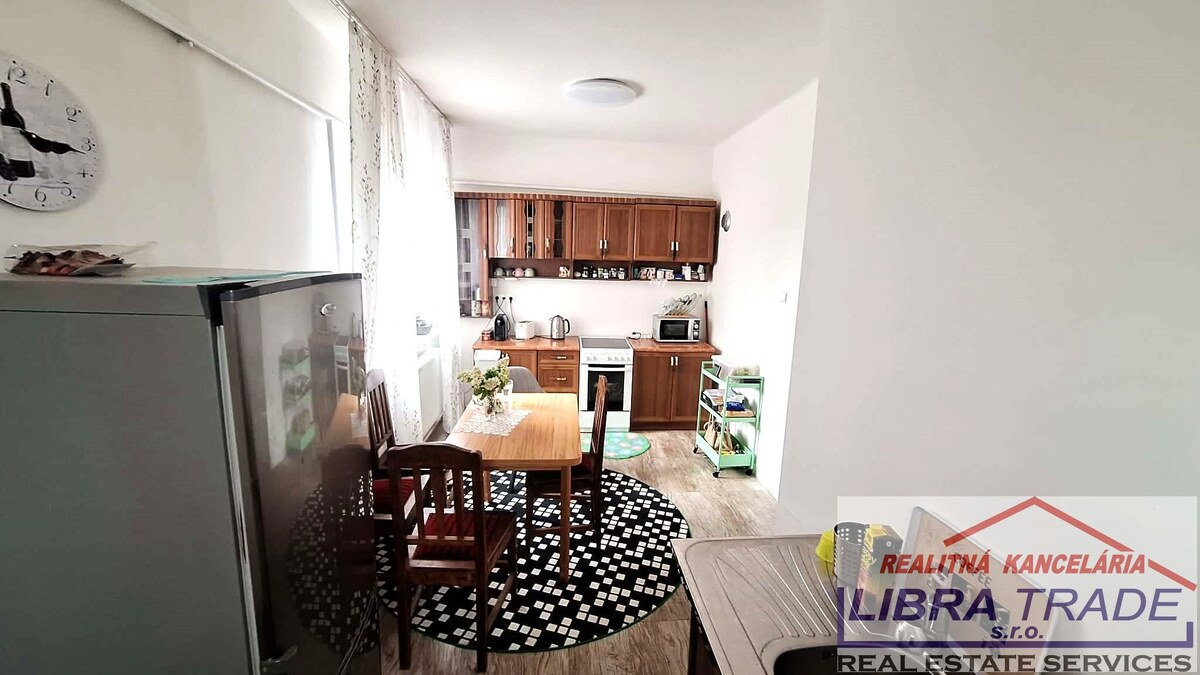 EXKLUZÍVNY PREDAJ - Kompletne prerobený 3 izbový rodinný dom vo Veľkom Ostrove  — foto 5