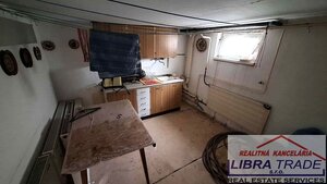 EXKLUZÍVNY PREDAJ - čiastočne prerobený 3 Izbový prízemný rodinný dom v Komárne DOHODA MOŽNÁ! — foto 18