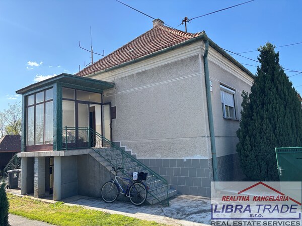Na predaj rodinný dom v obci Dvory nad Žitavou