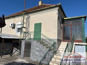 Na predaj rodinný dom v obci Dvory nad Žitavou — foto 3