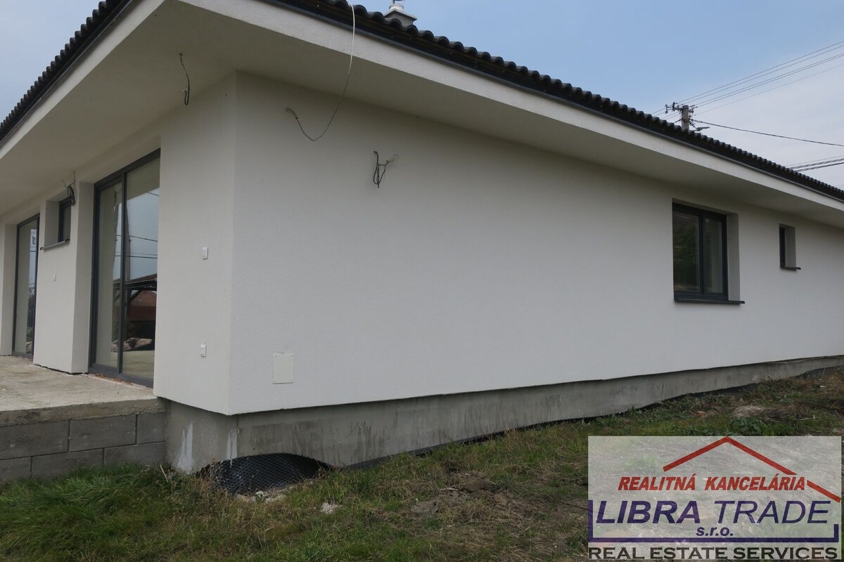 Novostavba na predaj v Dvoroch nad Žitavou. — foto 23