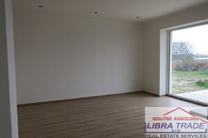 Novostavba na predaj v Dvoroch nad Žitavou. — foto 6