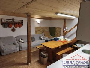 PREDAJ chata s krásnou terasou v chatovej oblasti  Kováčovo - Chľaba pri Štúrove. — foto 13