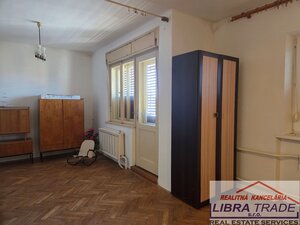 Rodinný dom na predaj v obci Dvory nad Žitavou. — foto 14