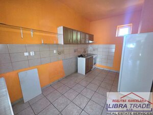 Ponúkame na predaj rodinný dom s pekným pozemkom v obci Nána. — foto 7