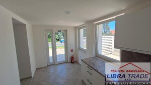 PREDAJ - Polyfunkčný objekt, ktorý sa skladá z 3 samostatných kancelárií, Nová Stráž — foto 7