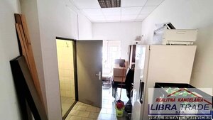 PREDAJ - Objekt vhodný na podnikanie, kanceláriu, obchod, kaviareň, reštauráciu v centre Komárna ZNÍŽENÁ CENA! — foto 9