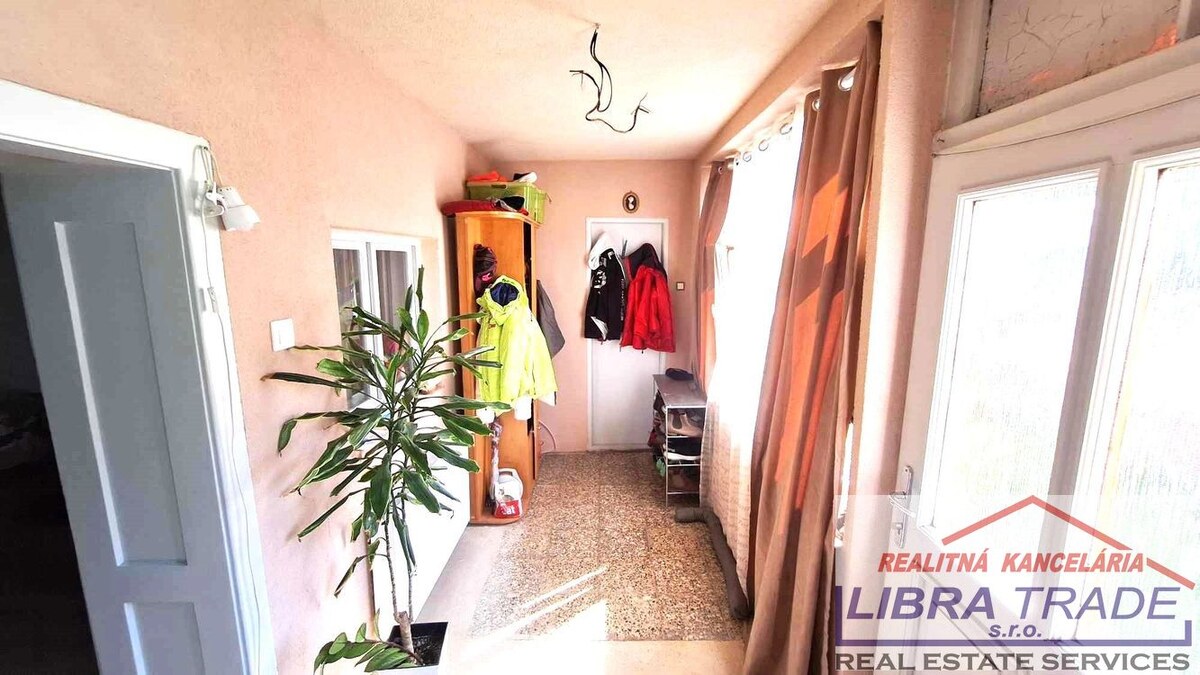 EXKLUZIÍVNY PREDAJ/VÝMENA - veľký 2 izbový rodinný dom po kompletnej rekonštrukcií v Zlatnej na Ostrove — foto 14