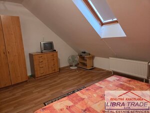 Radová zástavba na podnikateľské účely na predaj v Nových Zámkoch. — foto 10