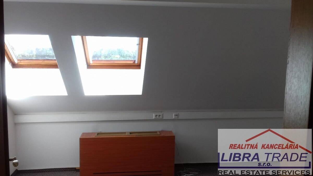 Ponúkame na prenájom 8 kancelárskych priestorov rozlohou od 12,7 m2  do 94 m2 — foto 5
