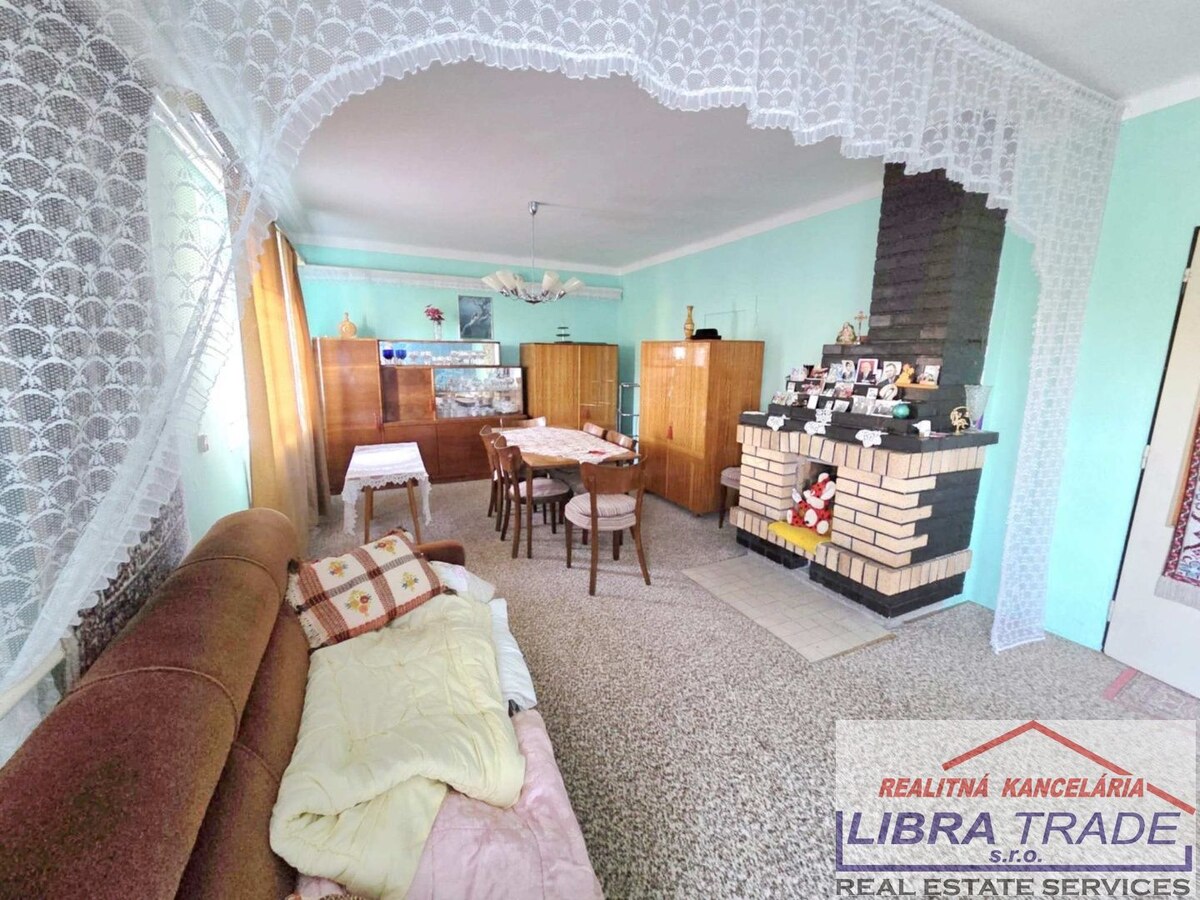 PREDAJ poschodový rodinný dom v obci Pastovce s pekným pozemkom. ODPORÚČAME. — foto 3