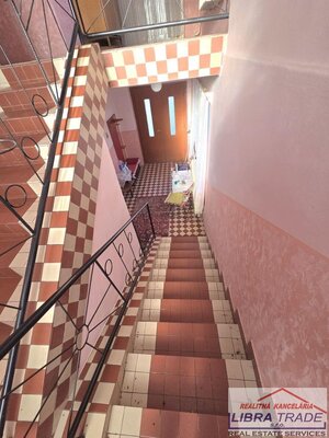 PREDAJ poschodový rodinný dom v obci Pastovce s pekným pozemkom. ODPORÚČAME. — foto 12