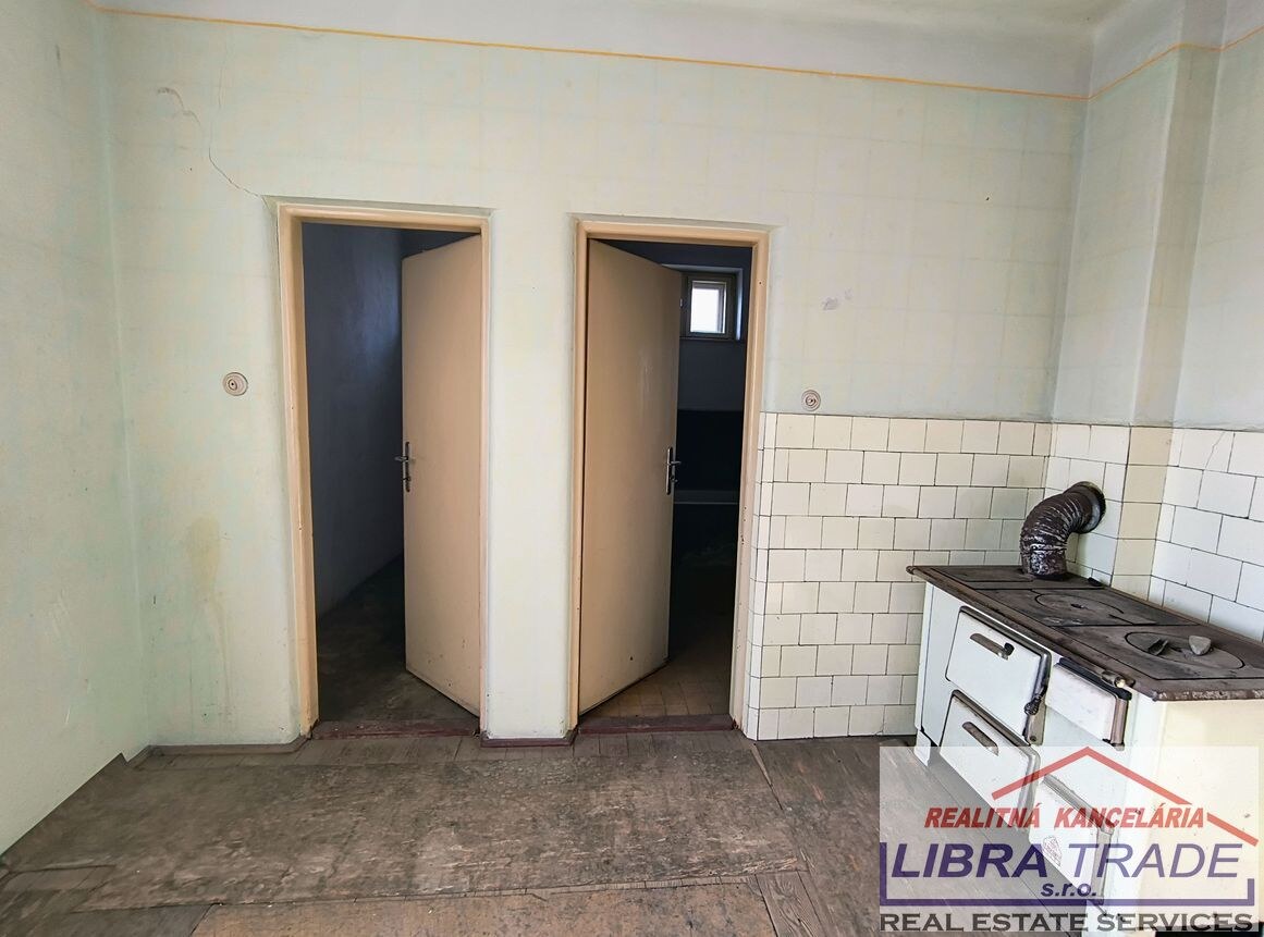 Veľký 4-izbový dom v obci Kamenín ZNÍŽENÁ CENA!!!! — foto 8