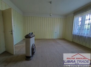 Veľký 4-izbový dom v obci Kamenín ZNÍŽENÁ CENA!!!! — foto 12