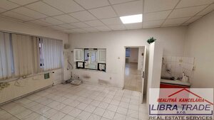 NA PRENÁJOM VÁM PONÚKAM PRIEMYSELNÝ AREÁL S ADMINISTRATÍVNOU BUDOVOU, SKLADOVÝMI PRIESTORMI — foto 15