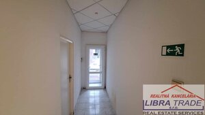 NA PRENÁJOM VÁM PONÚKAM PRIEMYSELNÝ AREÁL S ADMINISTRATÍVNOU BUDOVOU, SKLADOVÝMI PRIESTORMI — foto 16