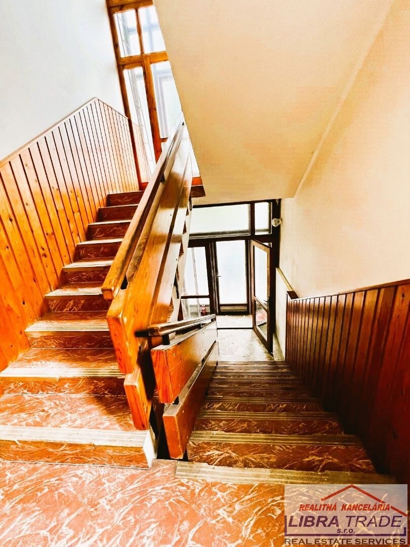 PREDAJ - 6 izbový poschodový dvojgeneračný tehlový rodinný dom v BENE, Komárno — foto 10