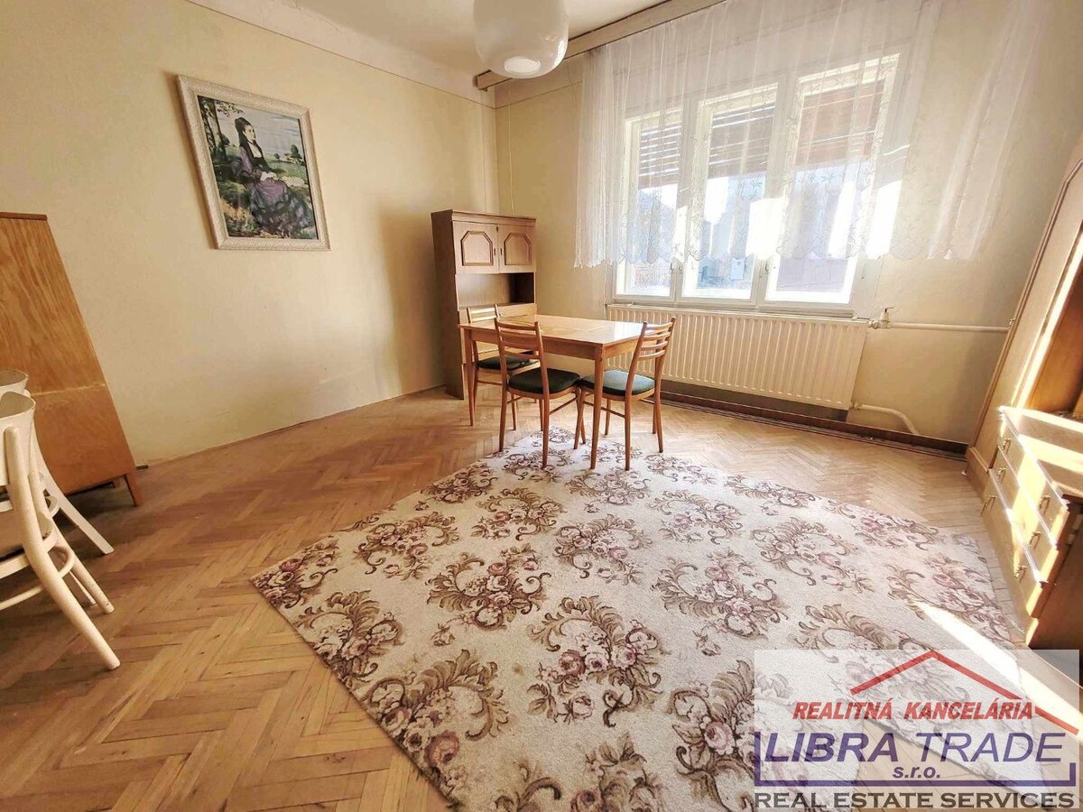 Ponúkame na predaj tehlový rodinný dom s garážou v obci Salka. — foto 2