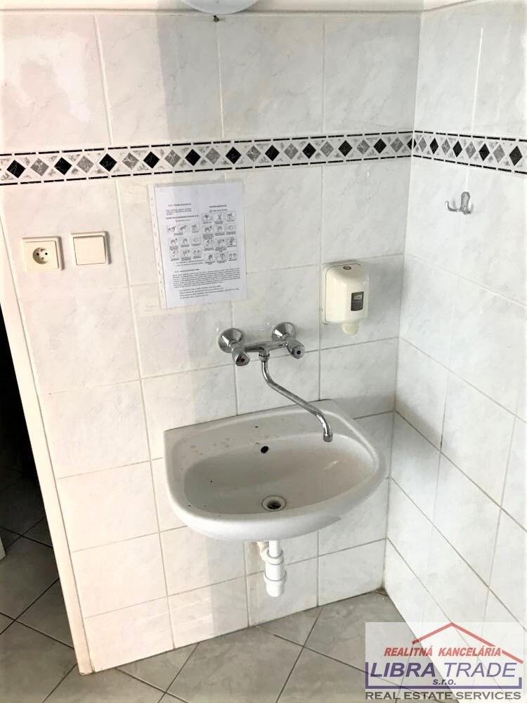 PRENÁJOM - skladových - výrobných - obchodných logistických priestorov vhodné na skladovanie v Hurbanove — foto 18