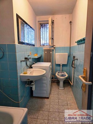 Rodinný dom na predaj v obci Veľké Lovce okres  Nové Zámky. — foto 9