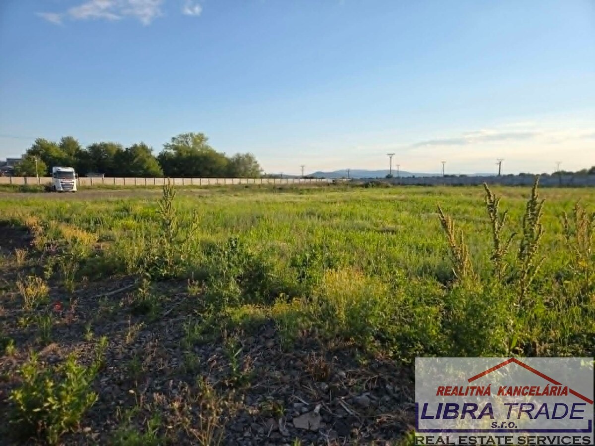 Ponúkame na predaj pozemok 8010 m2 na podnikateľské účely v Štúrove. — foto 7