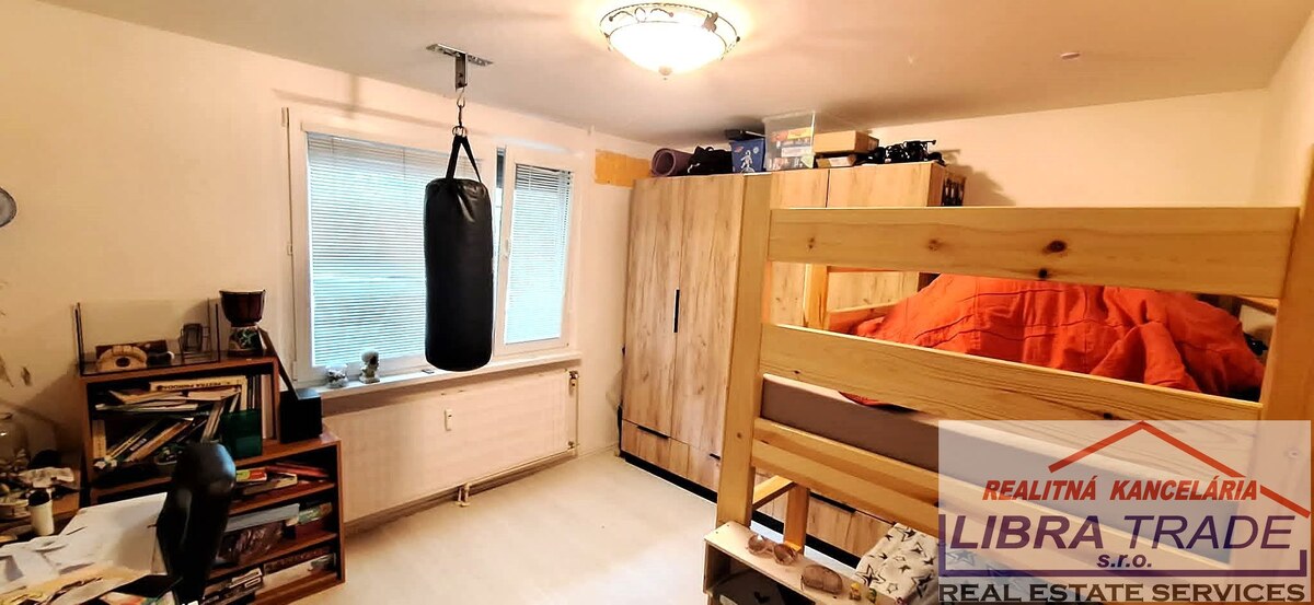 EXKLUZÍVNY PREDAJ - Kompletne prerobený 3 izbový byt s loggiou v Komárne  — foto 13