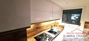 EXKLUZÍVNY PREDAJ - Kompletne prerobený 3 izbový byt s loggiou v Komárne  — foto 4