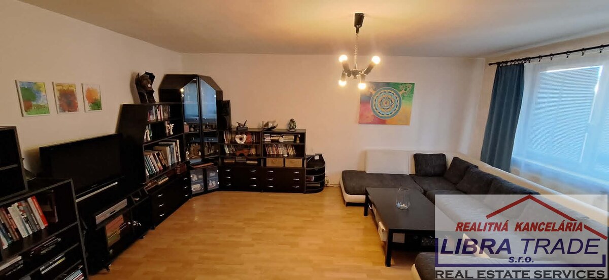 EXKLUZÍVNY PREDAJ - čiastočne prerobený 5 izbový rodinný dom v Novej Stráži  — foto 12