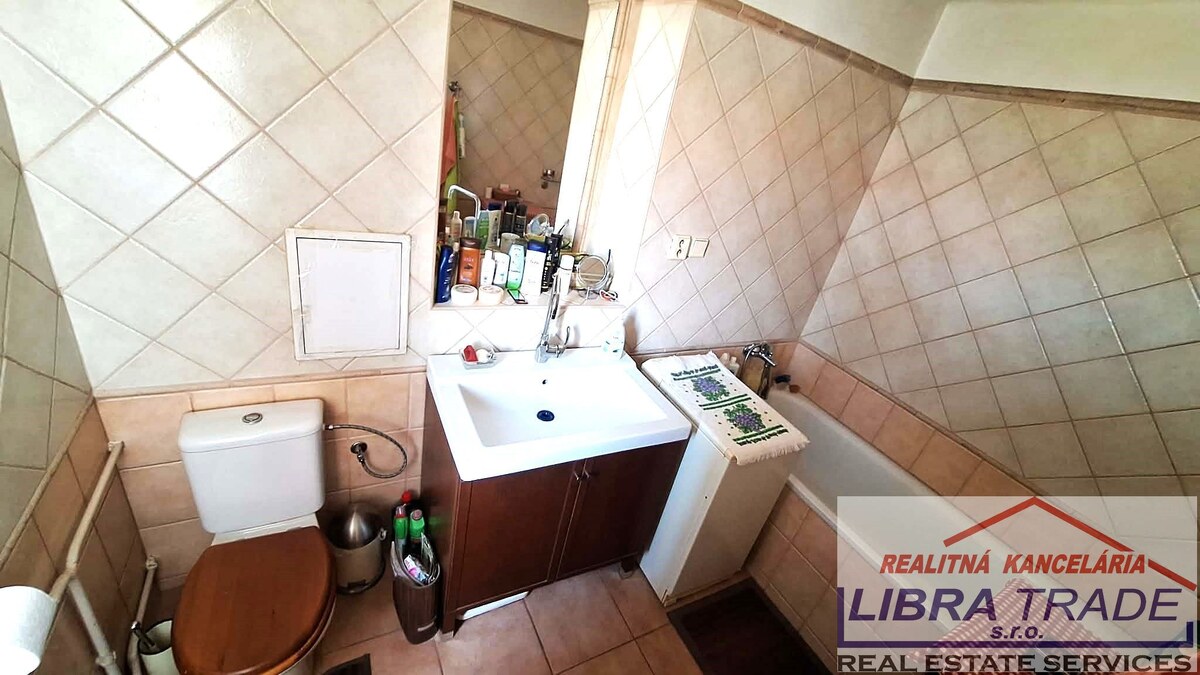 EXKLUZÍVNY PREDAJ - Kompletne prerobený 2 izbový tehlový byt v Komárne  — foto 6