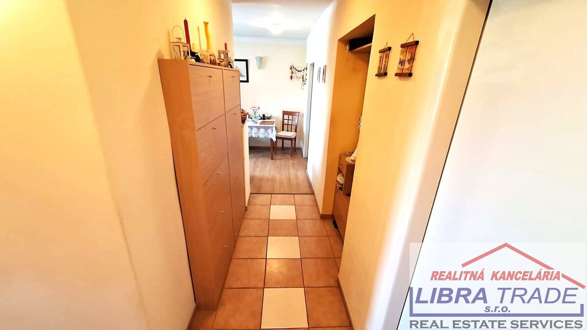 EXKLUZÍVNY PREDAJ - Kompletne prerobený 2 izbový tehlový byt v Komárne  — foto 9