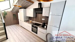 PREDAJ - Kompletne prerobený 4 izbový rodinný dom v CENTRE Komárna pamiatková zóna VÝHODNÝ KÚPA!  — foto 1