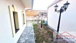 PREDAJ - Kompletne prerobený 4 izbový rodinný dom v CENTRE Komárna pamiatková zóna VÝHODNÝ KÚPA!  — foto 27