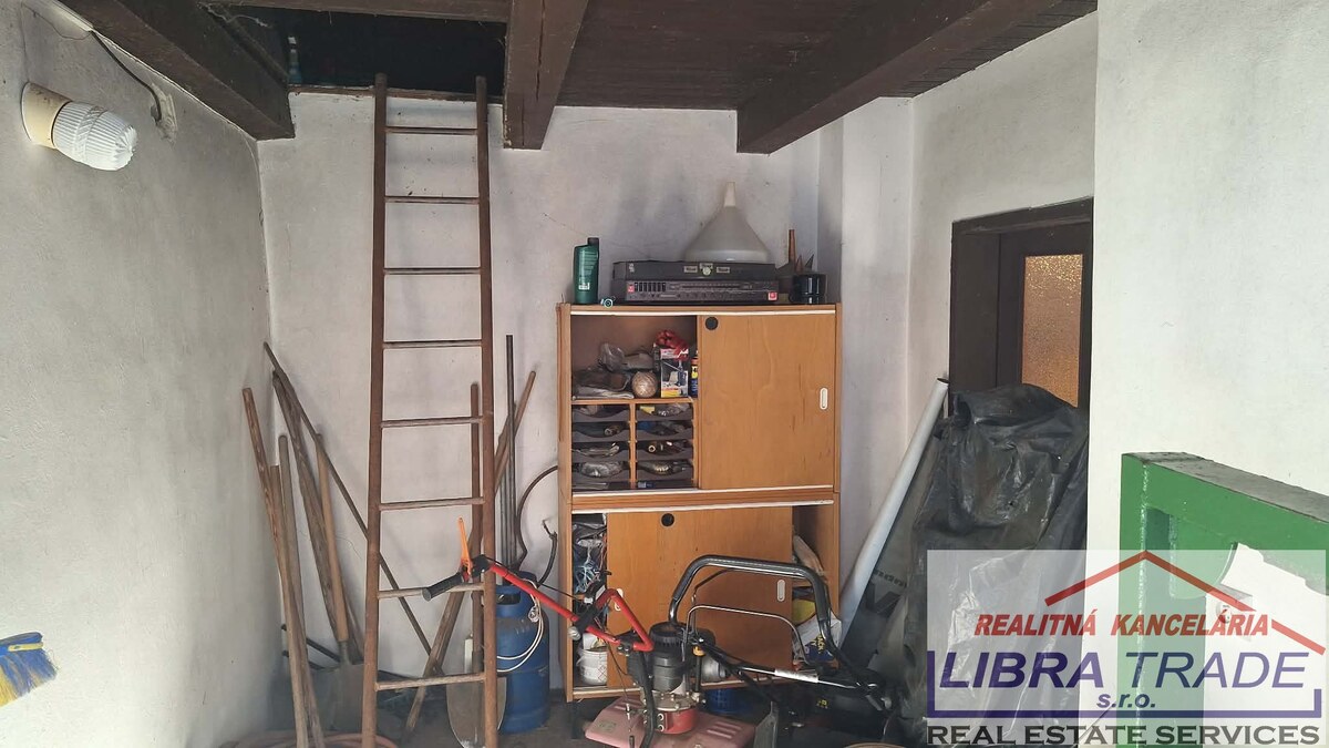 IBA U NÁS! PREDAJ - Murovaný domček s klembovou pivnicou a záhradou v obci Svätý Peter  — foto 10