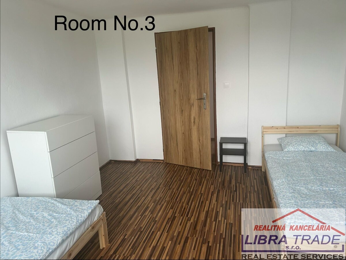 DLHODOBÝ PRENÁJOM NOVOZREKONŠTRUOVANÉHO RODINNÉHO DOMU – ŠURANY — foto 9