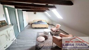 PREDAJ - Kompletne prerobený 4 izbový rodinný dom v CENTRE Komárna pamiatková zóna VÝHODNÁ KÚPA!  — foto 23