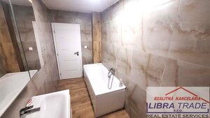 PREDAJ - Kompletne prerobený 4 izbový rodinný dom v CENTRE Komárna pamiatková zóna VÝHODNÁ KÚPA!  — foto 10